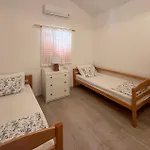 Four-bedroom With Sea View 01 Сasa de vacaciones *