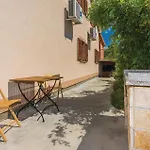 Сasa de vacaciones Four-bedroom With Sea View 01 *