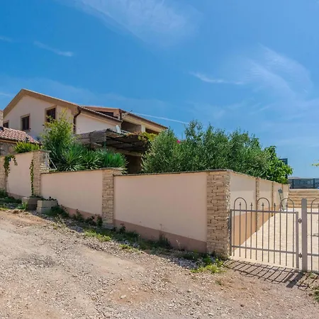 Four-bedroom With Sea View 01 Maslenica