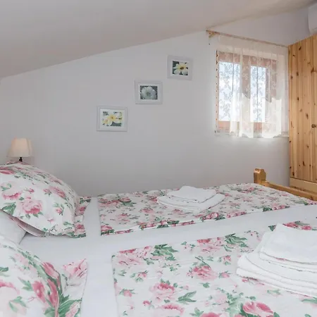 Four-bedroom With Sea View 01