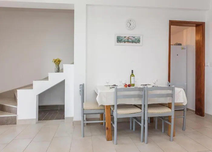 Ferienhaus Four-bedroom With Sea View 01 Maslenica