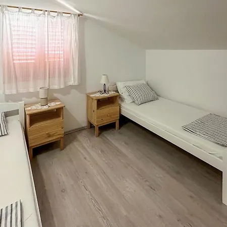 Prázdninový dům Four-bedroom With Sea View 01