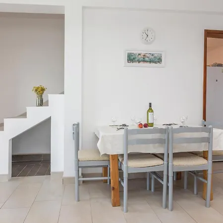 Prázdninový dům Four-bedroom With Sea View 01 Maslenica