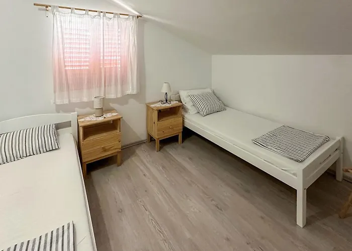 度假居 Four-bedroom With Sea View 01
