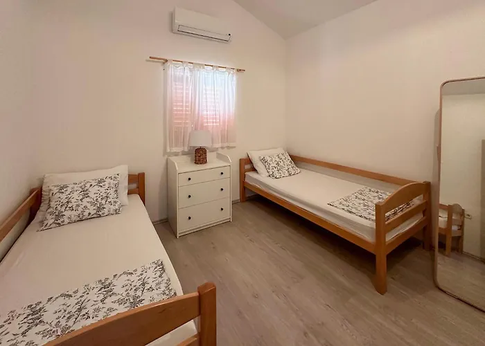 Four-bedroom With Sea View 01 Dom wakacyjny *