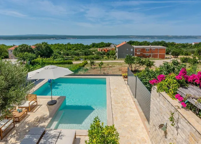 度假居 Four-bedroom With Sea View 01 马斯莱尼察