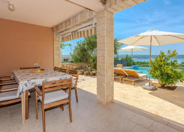 Four-bedroom With Sea View 01