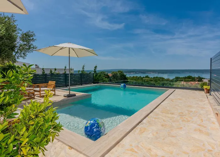 度假居 Four-bedroom With Sea View 01